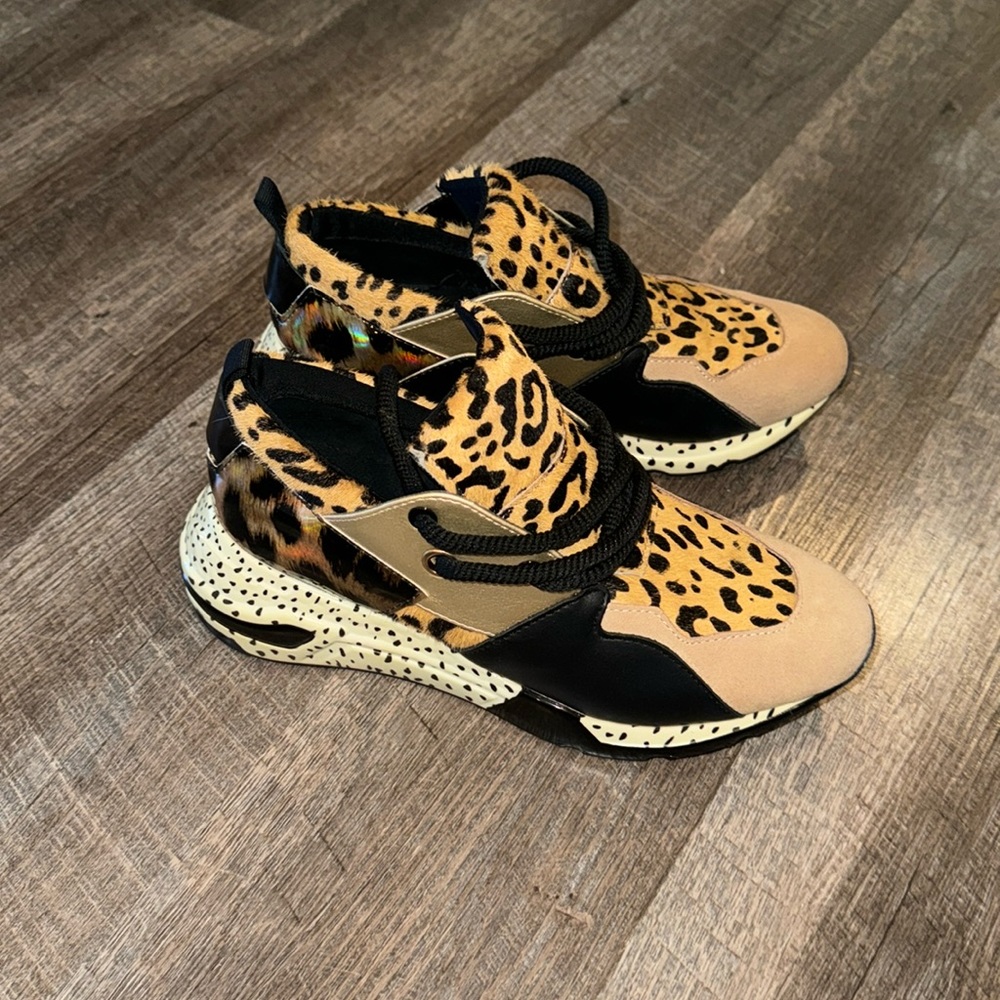 Steve Madden Women’s 8.5 Sneakers